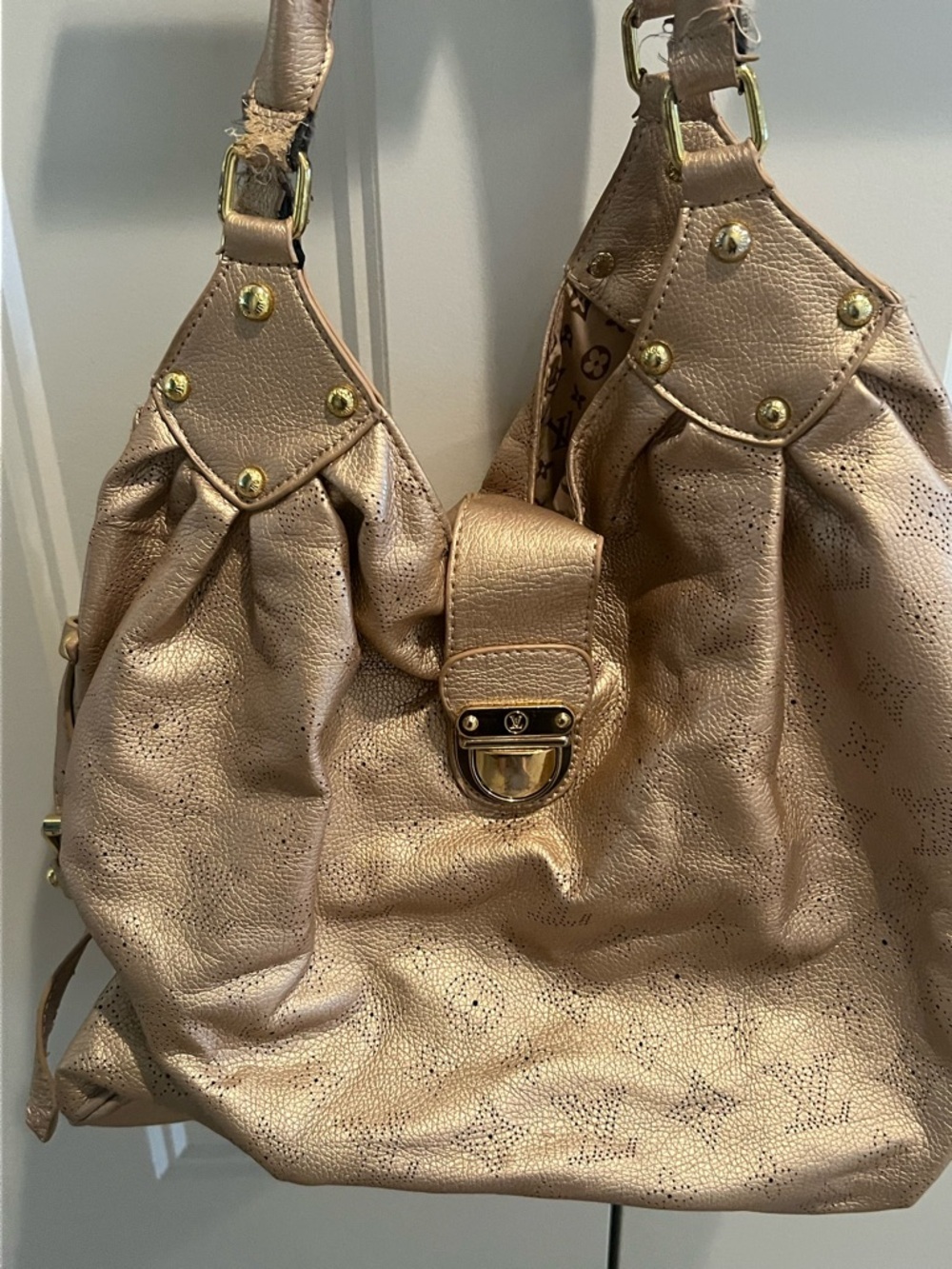 Metallic Gold Women's Shoulder Bag - Picture 2 of 7
